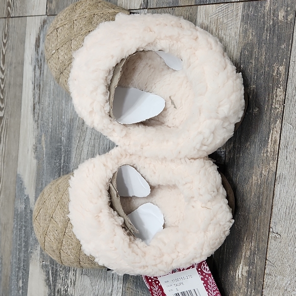 Muk Luks Cozy Slippers - Picture 7 of 10